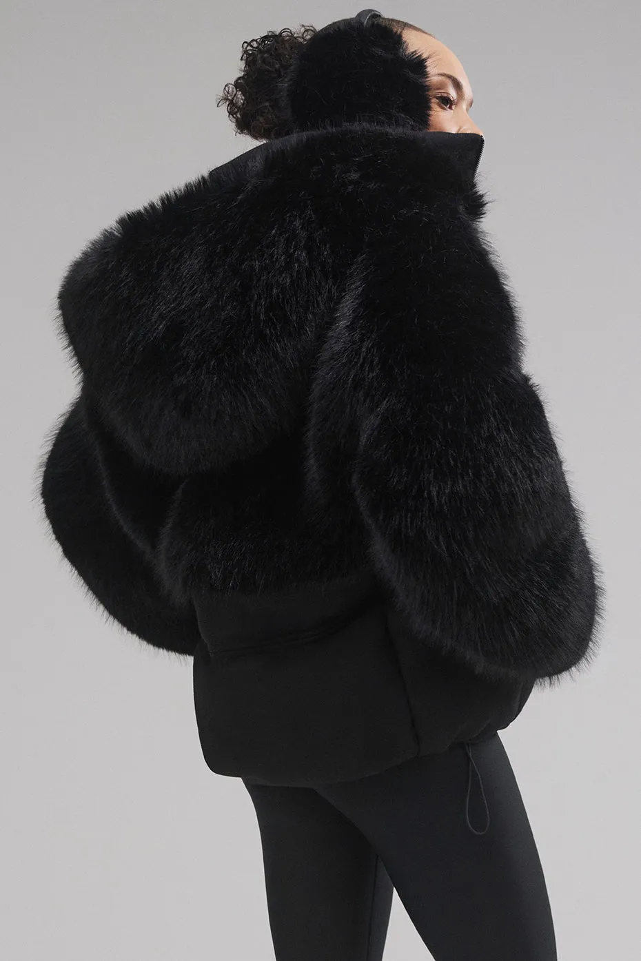 La Premiere Opulent Faux Fur Stunner Jacket - Black/Black