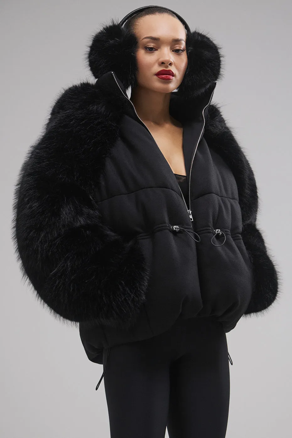 La Premiere Opulent Faux Fur Stunner Jacket - Black/Black