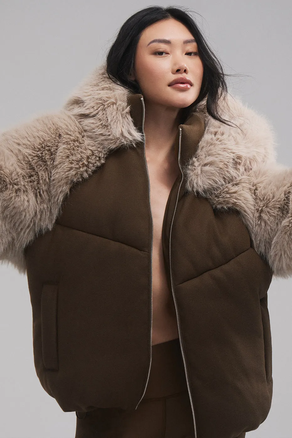 La Premiere Opulent Faux Fur Stunner Jacket - Espresso/Oat