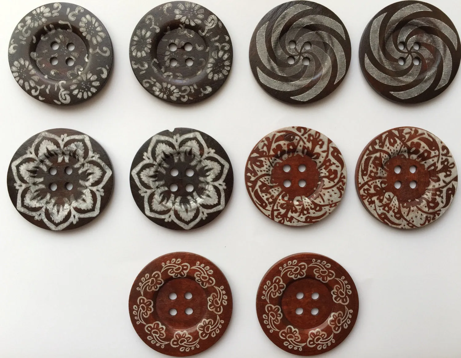 New 10 pcs Large Jumbo Big Beautiful Wood Sewing Buttons Floral Spiral Wood Button Sweater Overcoat Purse