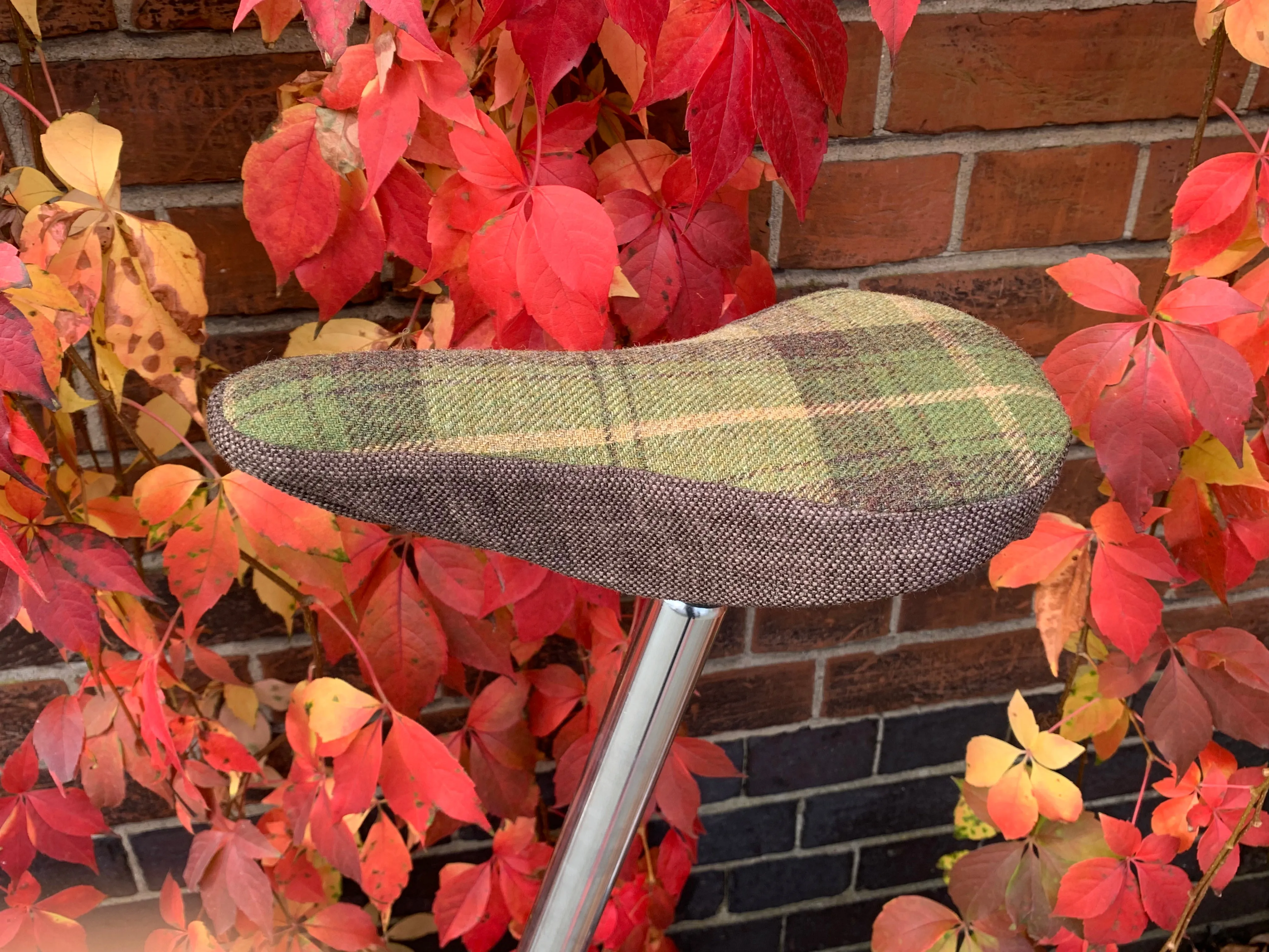 Tweed Saddle Cover - Into The Wild