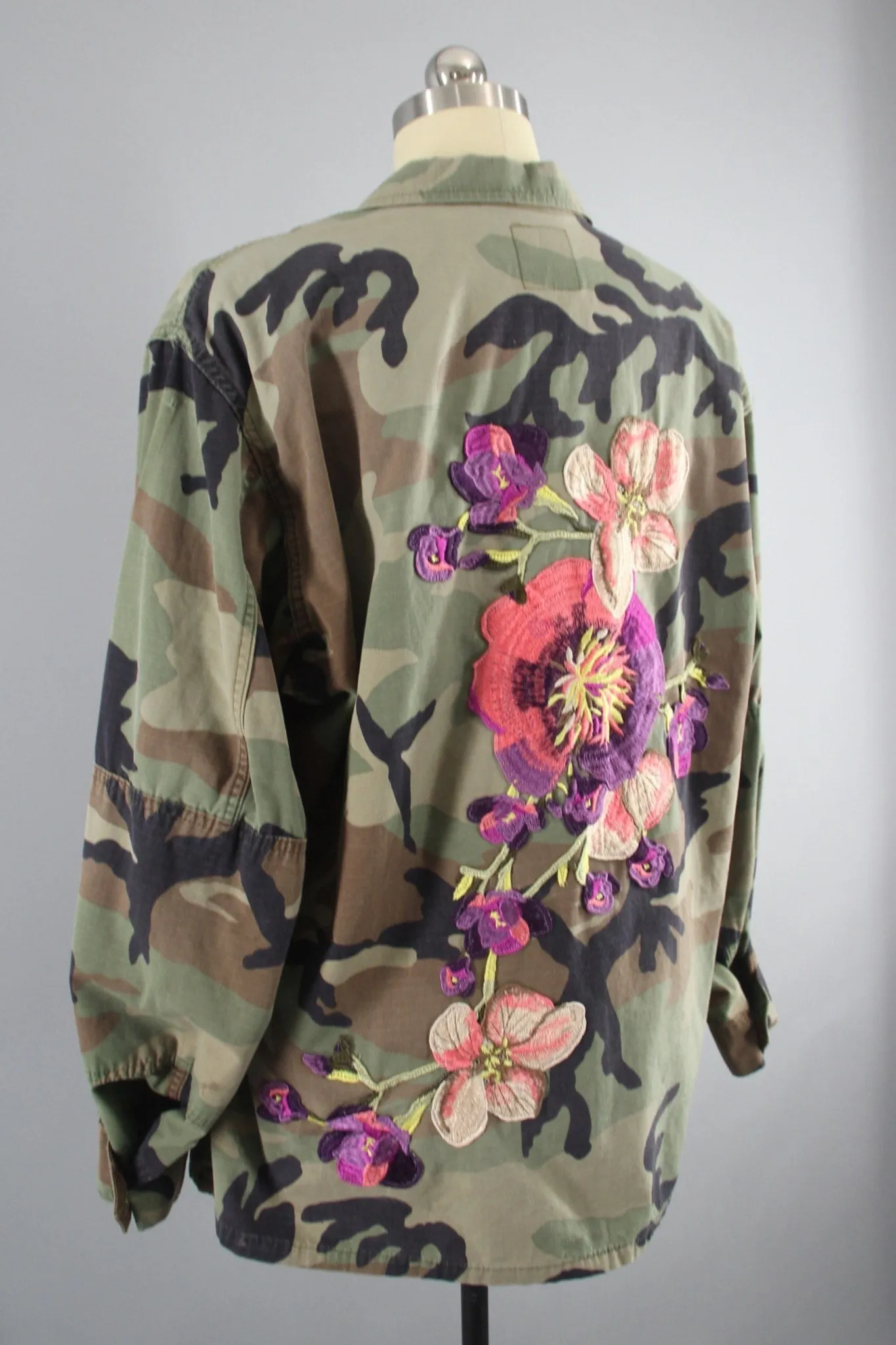 Vintage US Army Embroidered Camouflage Jacket / Purple Peach Floral Embroidery / XL XXL Plus